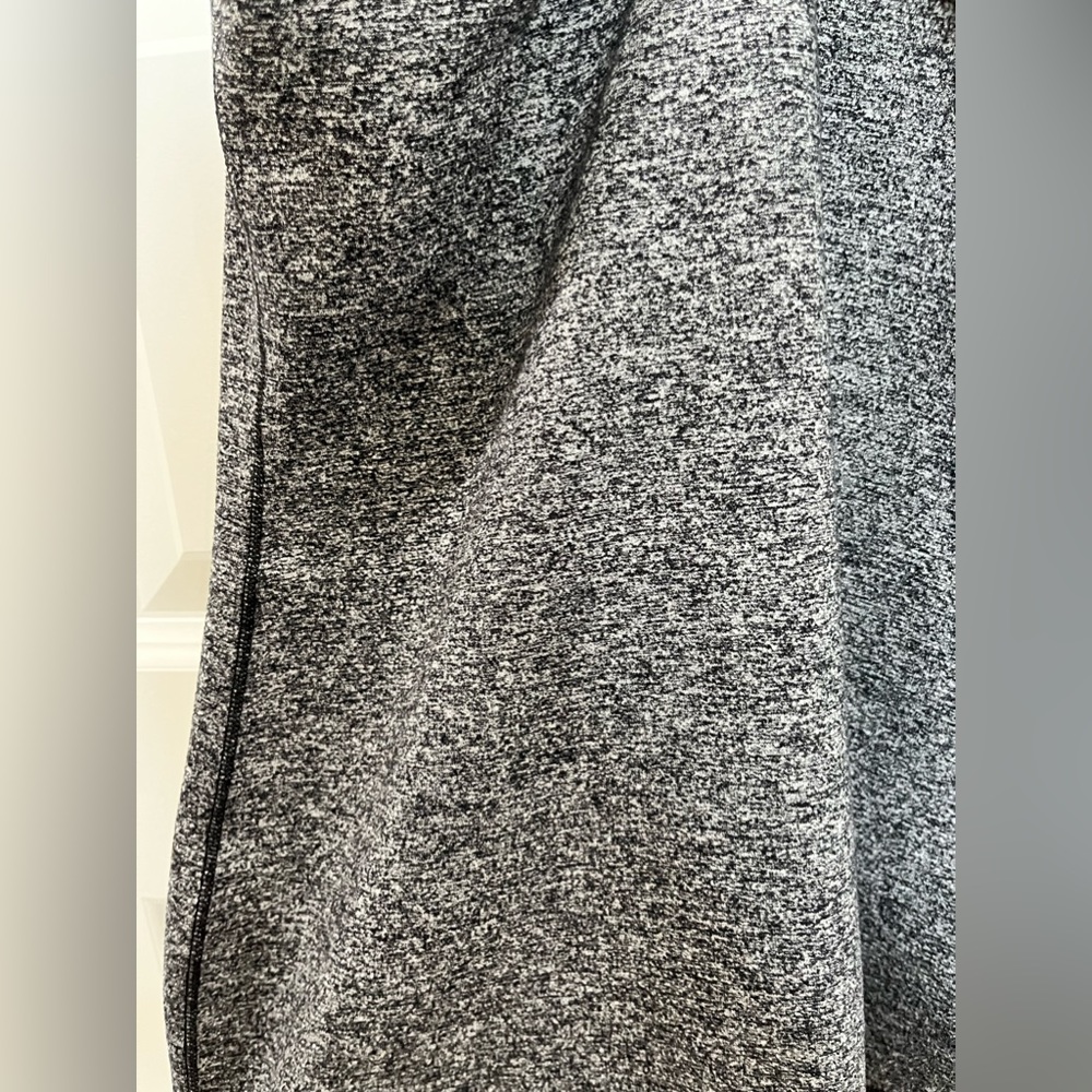 Lululemon grey tank top. - Picture 4 of 8
